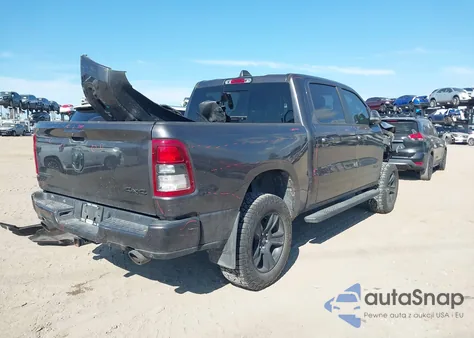 2020 Ram 1500 Big Horn 4X4 5'7 Box z USA, uszkodzony, nr VIN 1C6SRFFT0LN135075